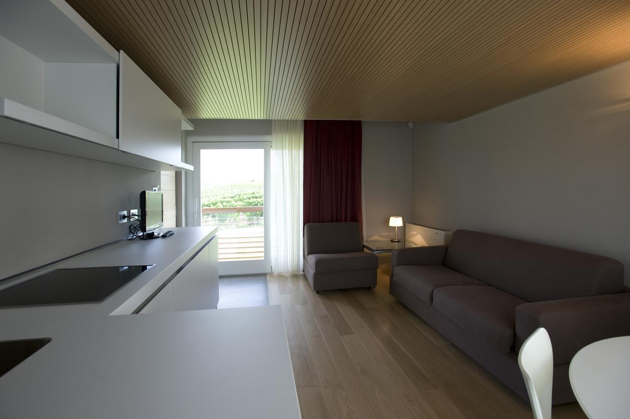 Casa Nelle Vigne Apartment Castiglione Tinella ภายนอก รูปภาพ